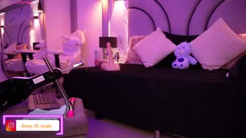 Angel Darcy  online show from June 9, 2026, 11:05 pm