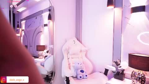 Angel Darcy  online show from June 24, 2026, 11:04 pm