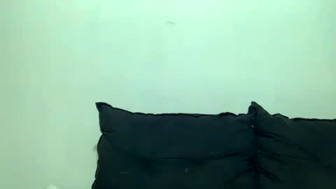 darkbyluna_1 online show from February 28, 2026, 2:12 am