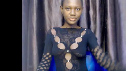 Snapshot of darkchocoxx chatting on September 29, 2025, 12:21 pm sexygal online show from September 29, 2025, 12:21 pm