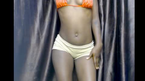 Snapshot of darkchocoxx chatting on September 30, 2025, 10:37 pm sexygal online show from September 30, 2025, 10:37 pm