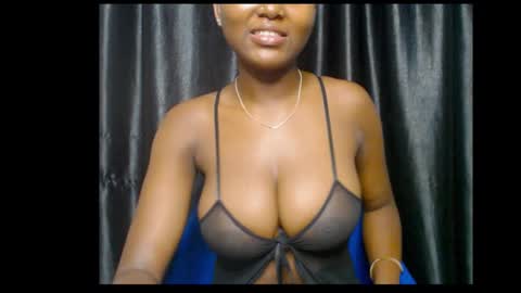 Snapshot of darkchocoxx chatting on October 28, 2025, 1:09 am sexygal online show from October 28, 2025, 1:09 am