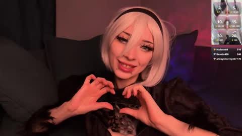 Snapshot of darkfirenight chatting on October 9, 2025, 7:45 pm Yuu online show from October 9, 2025, 7:45 pm