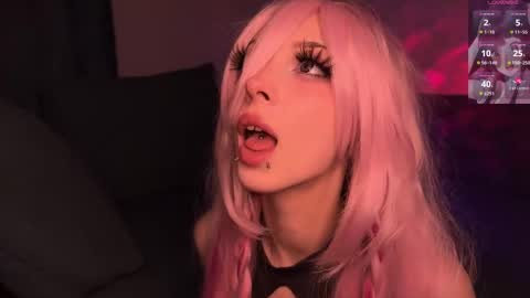 Snapshot of darkfirenight chatting on October 19, 2025, 12:00 am Yuu online show from October 19, 2025, 12:00 am