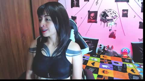 Hi Im Yuri  independent modelhelp me get my 111 hands upuwu online show from November 27, 2025, 7:27 pm