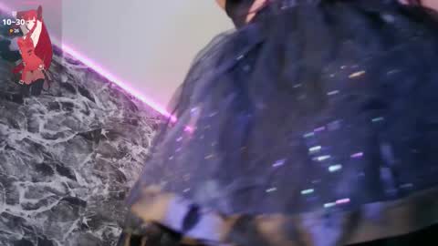 Snapshot of darkly_waxx chatting on September 30, 2025, 6:24 pm New account.  Help me reach 100 thumbs up  online show from September 30, 2025, 6:24 pm