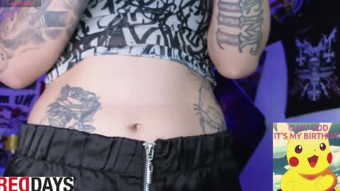 Snapshot of darkness_joones chatting on December 14, 2024, 1:50 am Darkness online show from December 14, 2024, 1:50 am