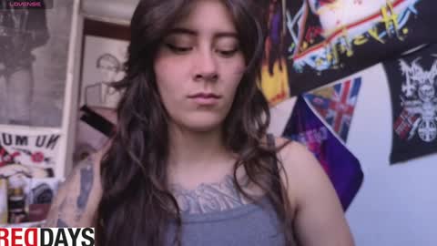 Snapshot of darkness_joones chatting on January 22, 2025, 7:56 pm Darkness online show from January 22, 2025, 7:56 pm