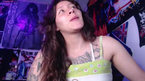 Snapshot of darkness_joones chatting on February 7, 2025, 1:15 am Darkness online show from February 7, 2025, 1:15 am