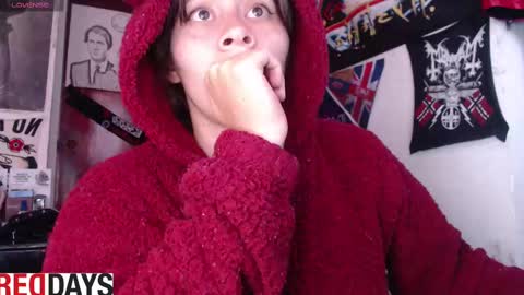 Snapshot of darkness_joones chatting on February 12, 2025, 10:04 pm Darkness online show from February 12, 2025, 10:04 pm