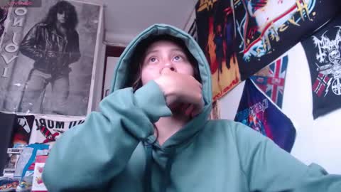 Snapshot of darkness_joones chatting on February 17, 2025, 9:52 pm Darkness online show from February 17, 2025, 9:52 pm