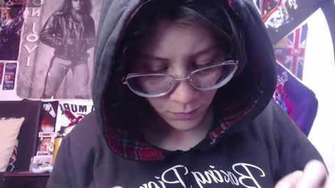 Snapshot of darkness_joones chatting on March 12, 2025, 6:33 pm Darkness online show from March 12, 2025, 6:33 pm