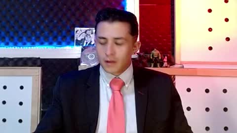 Snapshot of darko0717 chatting on December 6, 2024, 3:22 pm DARKO0717 online show from December 6, 2024, 3:22 pm