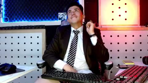 Snapshot of darko0717 chatting on December 8, 2024, 5:55 pm DARKO0717 online show from December 8, 2024, 5:55 pm