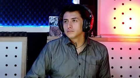 Snapshot of darko0717 chatting on December 23, 2024, 9:40 pm DARKO0717 online show from December 23, 2024, 9:40 pm