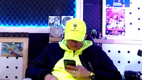 Snapshot of darko0717 chatting on February 16, 2025, 12:30 am DARKO0717 online show from February 16, 2025, 12:30 am