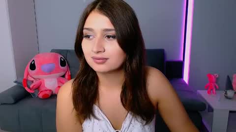Amelie online show from June 2, 2026, 4:20 pm