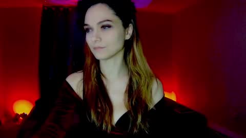 roseredgoddess online show from January 21, 2025, 3:48 am