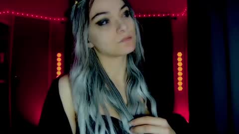 roseredgoddess online show from April 25, 2026, 3:42 am