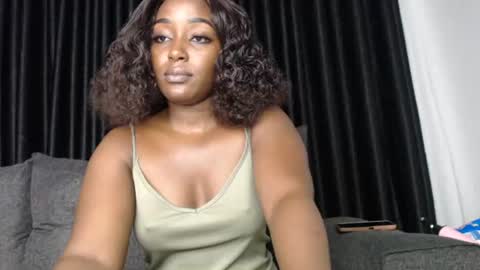 darktanqueen online show from June 13, 2026, 3:37 am
