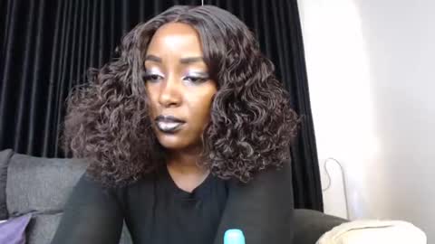 darktanqueen online show from June 15, 2026, 4:15 am