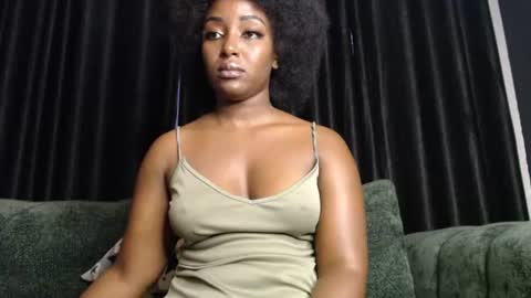 darktanqueen online show from July 2, 2026, 4:07 am