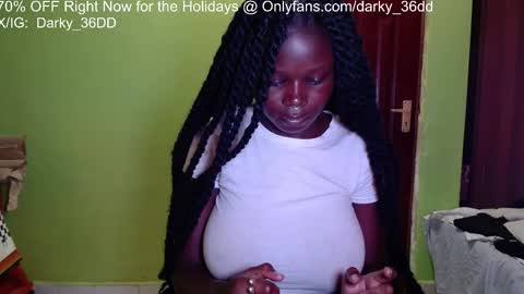 Snapshot of darky_36dd chatting on September 27, 2025, 7:02 am  exclusive sexual content -- IGTwitterX darky 32dd online show from September 27, 2025, 7:02 am