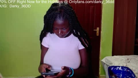 Snapshot of darky_36dd chatting on September 30, 2025, 5:23 am  exclusive sexual content -- IGTwitterX darky 32dd online show from September 30, 2025, 5:23 am
