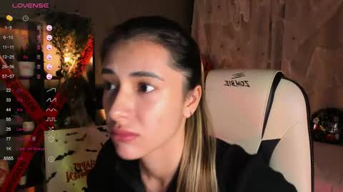 Belle online show from October 31, 2025, 3:40 am