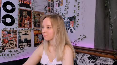 lina online show from December 5, 2024, 8:22 pm