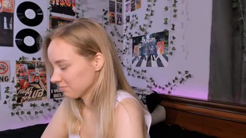 lina online show from December 6, 2024, 2:35 am