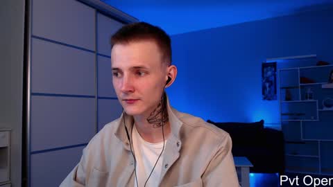 your lovely Oli online show from January 12, 2025, 9:29 pm
