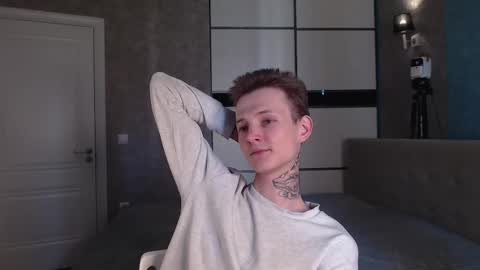 your lovely Oli online show from March 1, 2025, 10:34 am