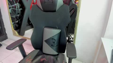 Darling online show from May 11, 2026, 12:44 pm