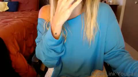 DarlingD online show from October 24, 2025, 1:07 pm