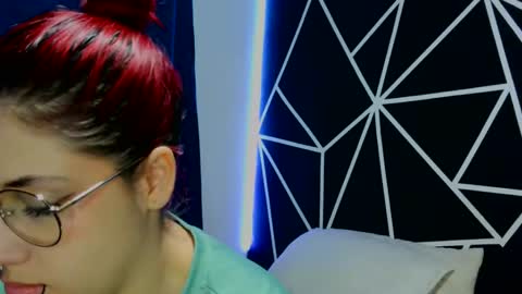 Snapshot of darlyhooper1_ chatting on September 20, 2025, 2:45 am Darlyhooper online show from September 20, 2025, 2:45 am