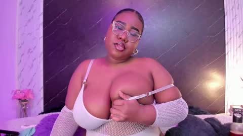 Snapshot of darnellqueen chatting on October 7, 2025, 3:47 am  Darnell Queen online show from October 7, 2025, 3:47 am