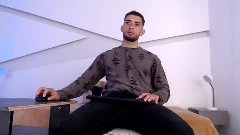 Kael online show from November 26, 2025, 1:56 pm