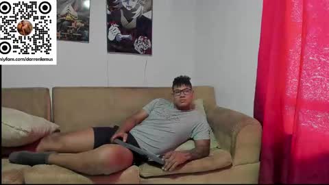 Snapshot of darren_lemus chatting on September 29, 2025, 7:51 pm Darren lemus online show from September 29, 2025, 7:51 pm