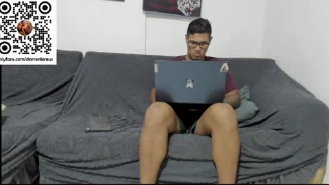 Snapshot of darren_lemus chatting on October 9, 2025, 1:36 am Darren lemus online show from October 9, 2025, 1:36 am