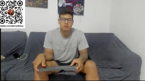 Snapshot of darren_lemus chatting on October 11, 2025, 6:12 am Darren lemus online show from October 11, 2025, 6:12 am