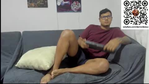 Snapshot of darren_lemus chatting on October 30, 2025, 3:52 am Darren lemus online show from October 30, 2025, 3:52 am