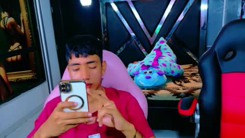 darwinandbrayan online show from November 19, 2025, 9:26 pm