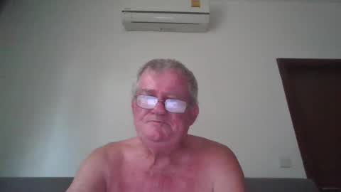 darwincock online show from April 25, 2026, 1:52 am