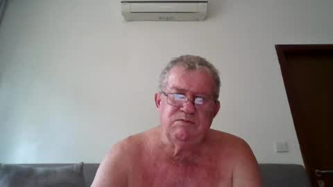darwincock online show from June 22, 2026, 1:40 am