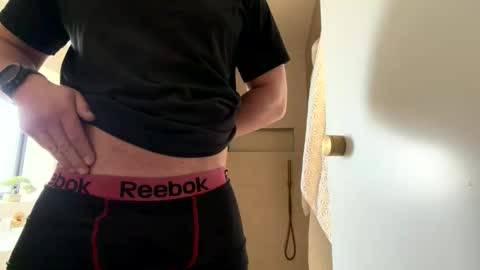 Snapshot of darwins_dessert chatting on March 24, 2026, 12:32 pm darwins_dessert online show from March 24, 2026, 12:32 pm