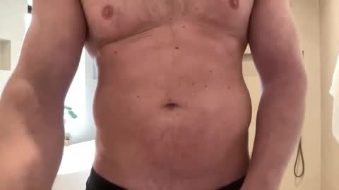 Snapshot of darwins_dessert chatting on April 1, 2026, 4:59 pm darwins_dessert online show from April 1, 2026, 4:59 pm