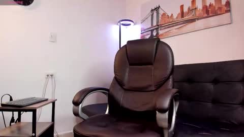 Dash online show from December 20, 2025, 3:08 pm