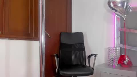 Dasha Foxxx online show from February 18, 2025, 3:43 pm