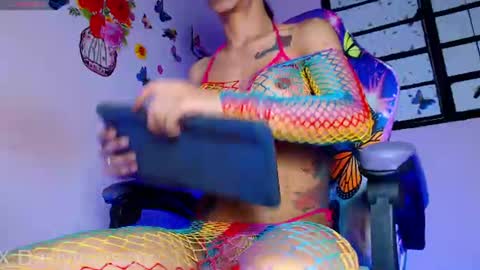 Dasly online show from June 25, 2026, 2:11 am